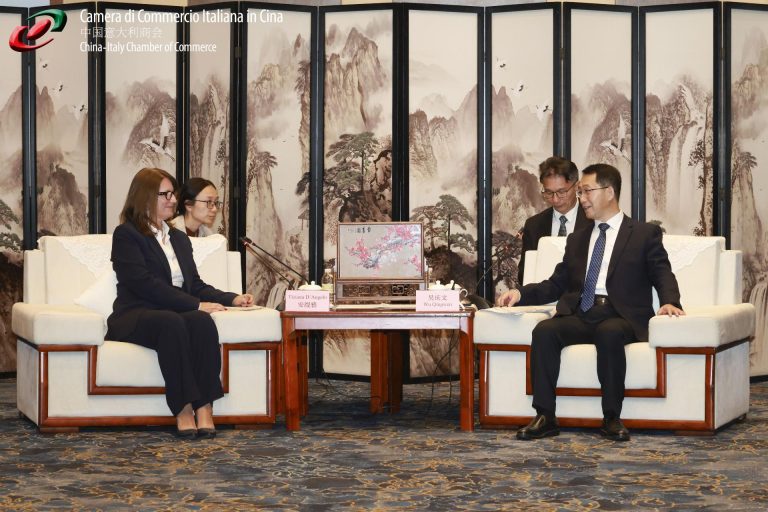 fec631099b8862da973252a32bd4e50e-opq4077809945