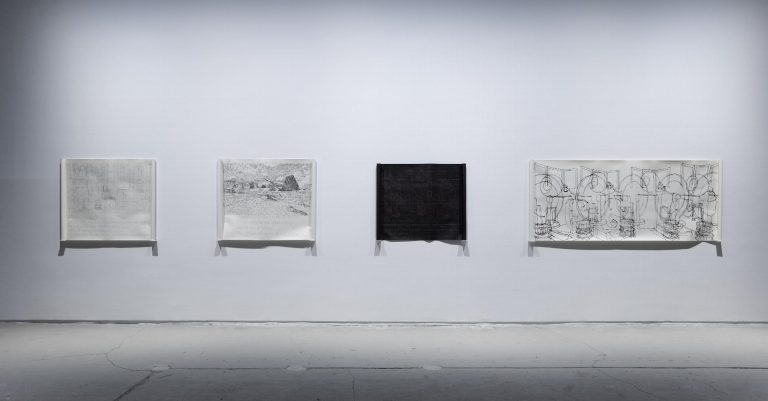+▌++-+▌í Installation Views 18